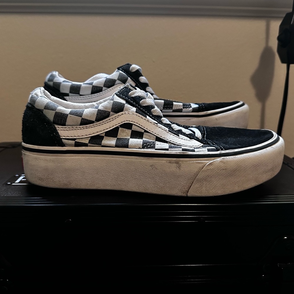 PLATFORM checkered Vans